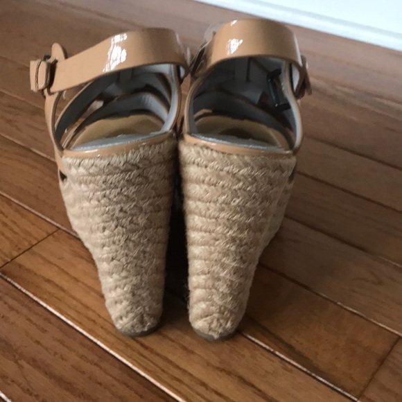 Vera Wang sandals - Picture 3 of 5